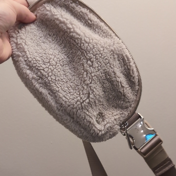 lululemon athletica Handbags - Lululemon Athletica Tan Sherpa Crossbody Bag